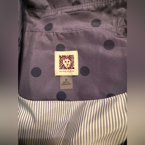 Blue polka dot rain/trench coat.  Size Medium.Lightweight.Business casual. - Picture 3 of 3